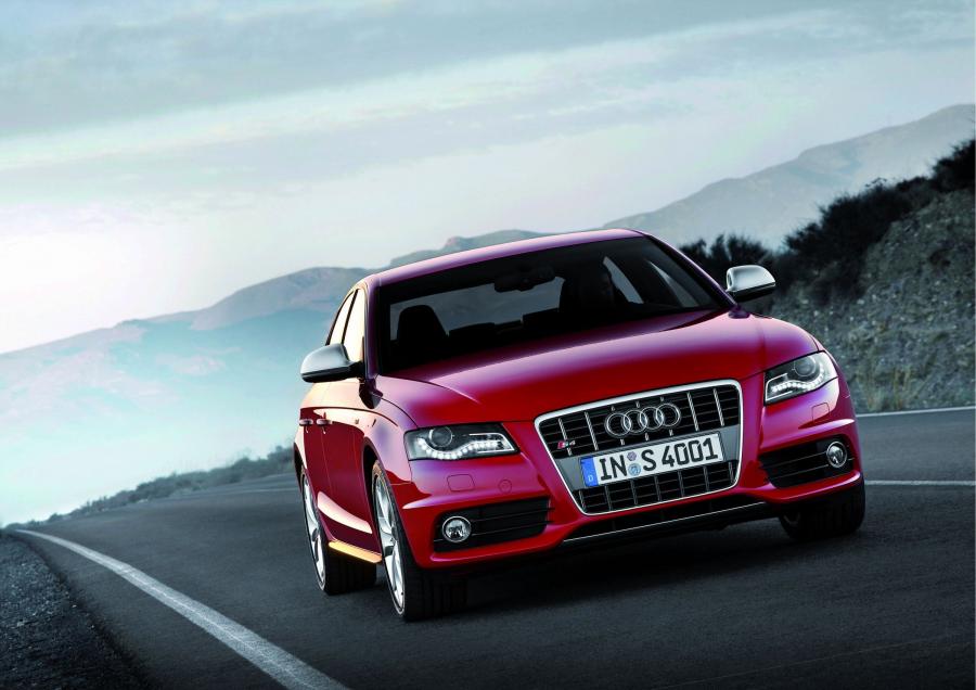  Audi S4 Sedan (B8, 8K) 2009 года  (WW) (фото 33 из 55)